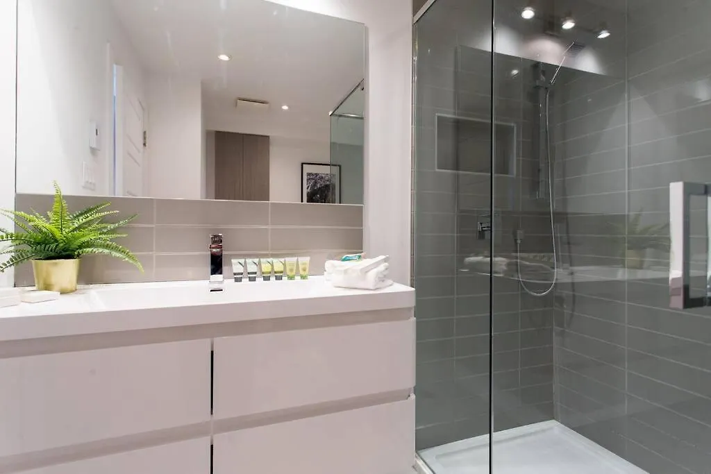 Sleek Condo In The Heart Of Little Italy By Den Stays Montreal 0*,  Canada